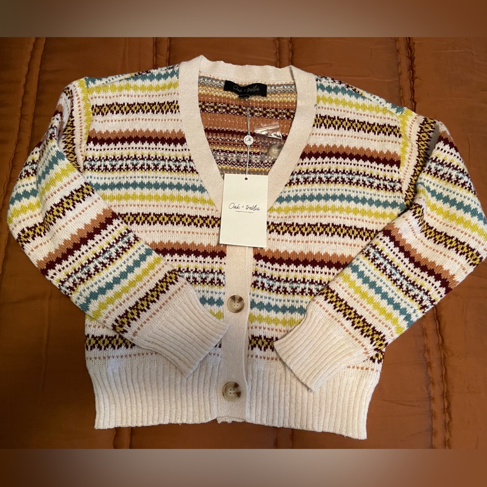 Oak & Trellis Cardigan “V-Neck” Waist Length Sweater